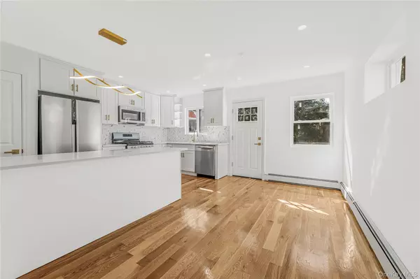 Bronx, NY 10469,3045 Grace AVE