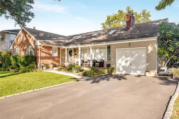 Garden City, NY 11530,209 Brompton RD
