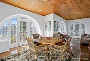 Islip, NY 11751,68 E Bayberry RD