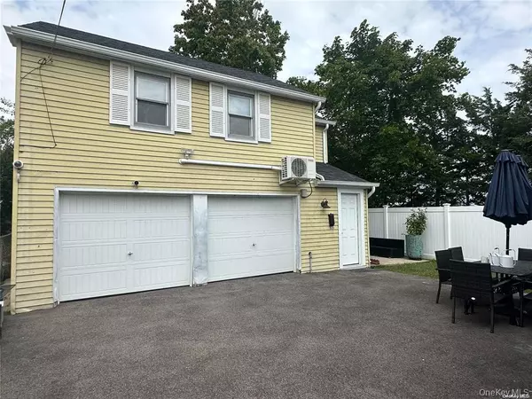 East Rockaway, NY 11518,9 Court ST #Rear
