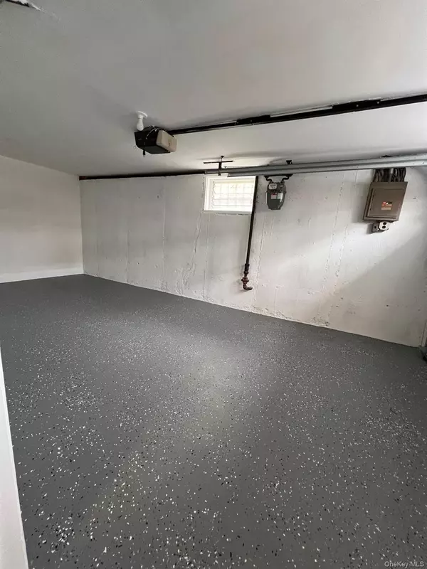 Saint Albans, NY 11412,18918 Tioga Dr