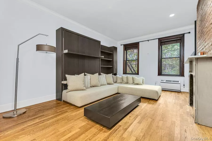 348 East 89th ST #7E, New York (manhattan), NY 10128