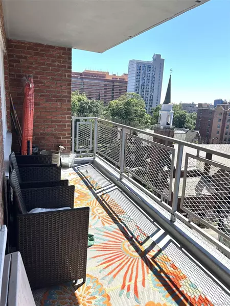 89-15 PARSONS BLVD #9H, Jamaica Hills, NY 11432