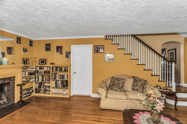 Uniondale, NY 11553,830 Davis AVE