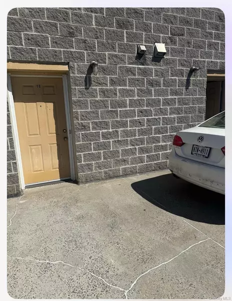 102 Jericho TPKE #1B, New Hyde Park, NY 11040