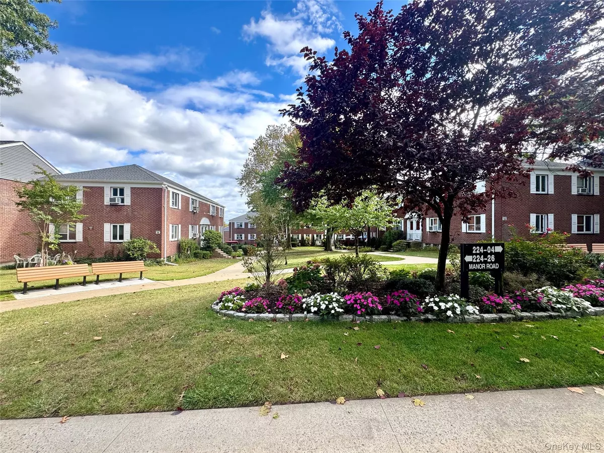 Queens Village, NY 11427,224-20 Manor RD #9-1