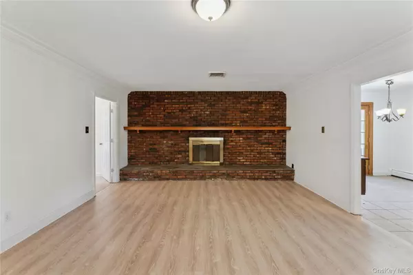 Brookhaven, NY 11790,43 Millbrook DR