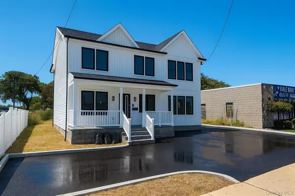 West Babylon, NY 11704,437 Sunrise HWY