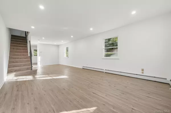 Suffern, NY 10901,199 Parkside DR