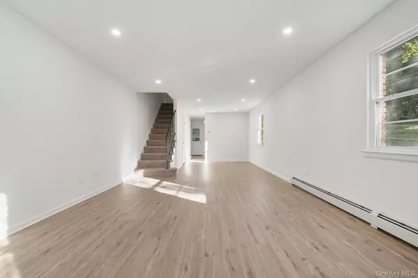 Suffern, NY 10901,199 Parkside DR