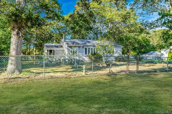 Ronkonkoma, NY 11779,529 Elder LN