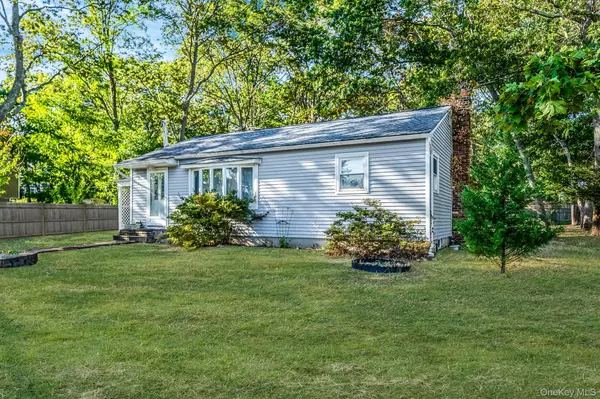 529 Elder LN, Ronkonkoma, NY 11779