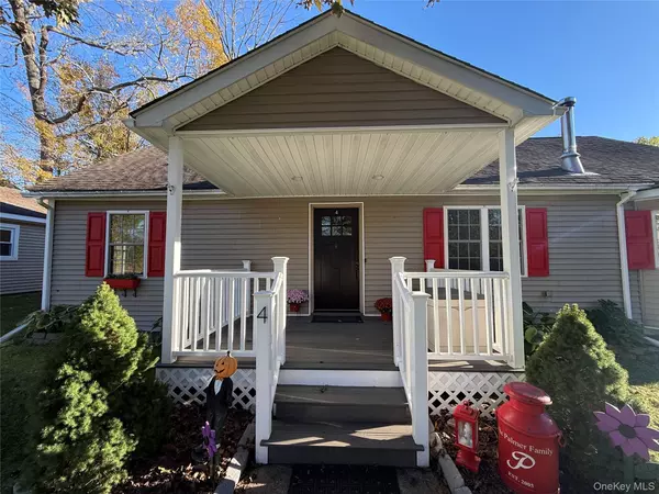 Hopewell Junction, NY 12533,4 Pine LN