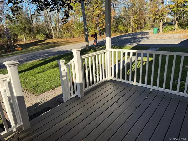 Hopewell Junction, NY 12533,4 Pine LN