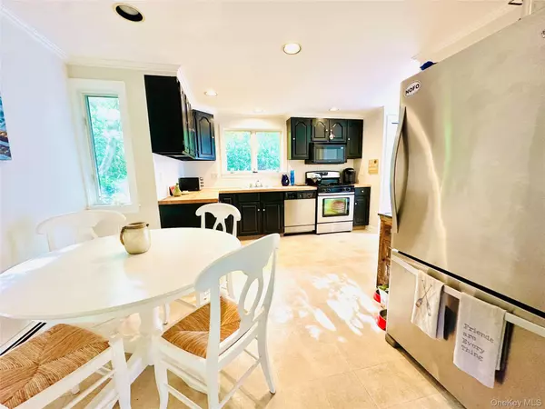 Southold, NY 11971,150 Hobart RD
