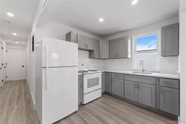 Bronx, NY 10469,3528 Tiemann AVE