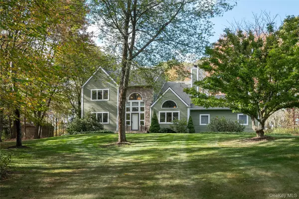 151 Oak Ridge CIR, Mahopac, NY 10541