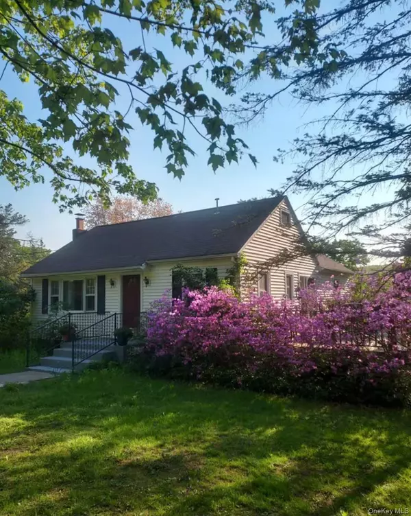 3 Orchard LN, Cold Spring, NY 10516