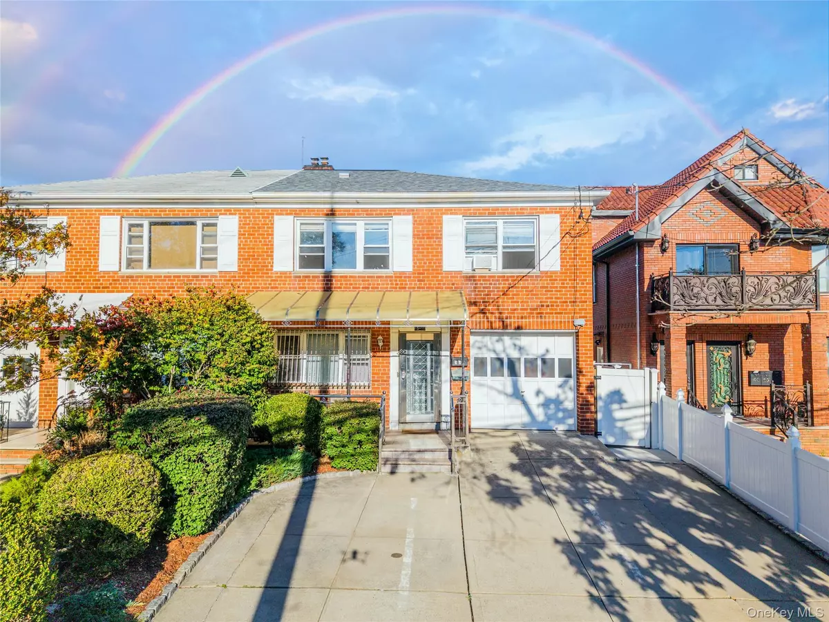 Flushing, NY 11355,4565 Parsons BLVD