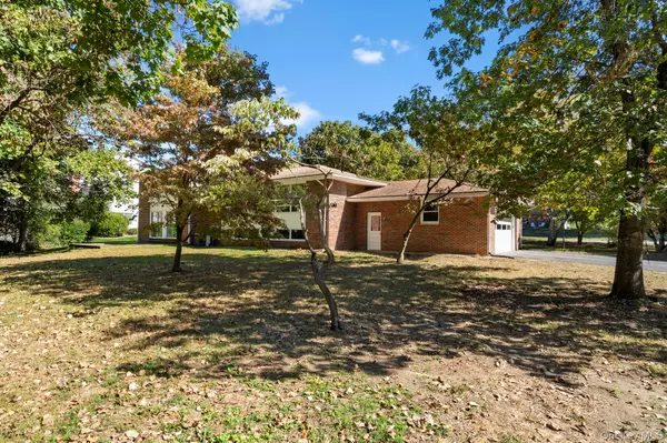 Poughkeepsie, NY 12603,37 Cathy RD