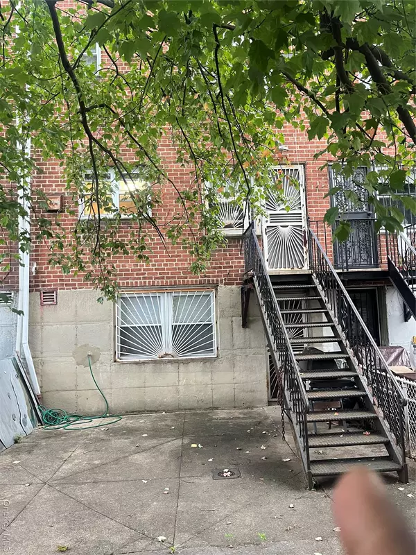 Brooklyn, NY 11236,1118 E 101st ST