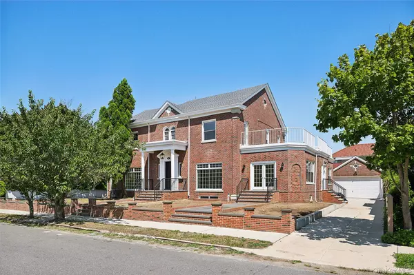 65 W Beech ST, Long Beach, NY 11561
