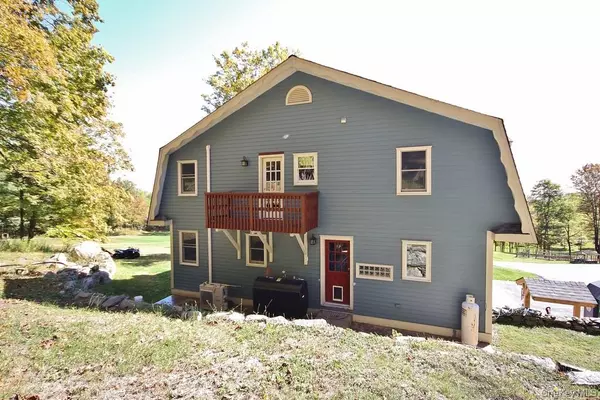 Bloomingburg, NY 12721,575 Roosa Gap RD