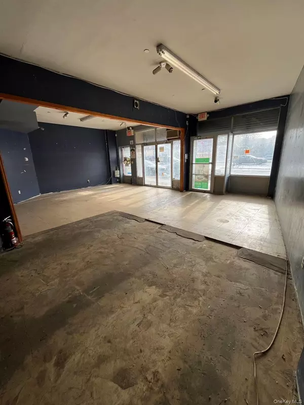 Elmhurst, NY 11373,8215 Queens BLVD #COM1A