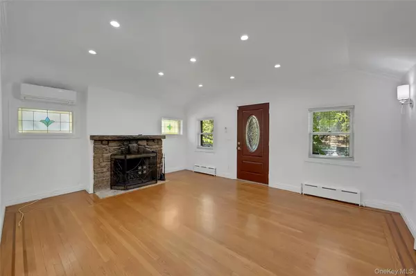 Bronx, NY 10465,4408 Locust Point DR