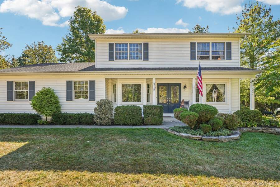 319 Bliss LN, Valley Cottage, NY 10989