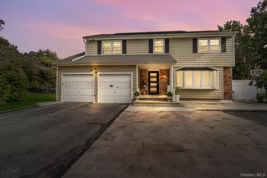 61 Old Indian Head RD, Commack, NY 11725