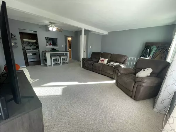 Rocky Point, NY 11778,51 Rocky Point Yaphank RD #2