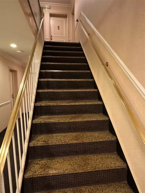 White Plains, NY 10605,175 Bryant AVE #2A