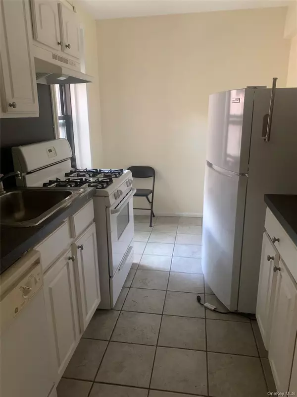 Flushing, NY 11355,144-54 Sanford AVE #38