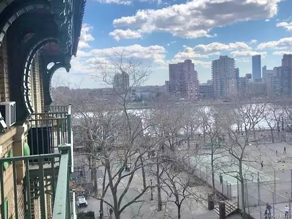 New York (manhattan), NY 10075,517 East 77