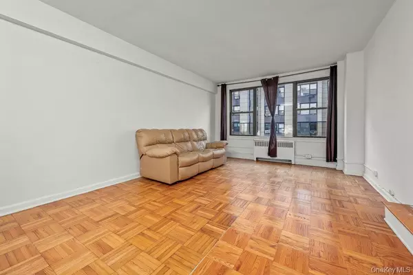 Rego Park, NY 11374,98-26 64 AVE #3D