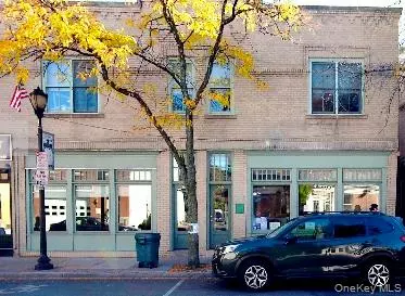 Hastings-on-hudson, NY 10706,566-568 Warburton AVE