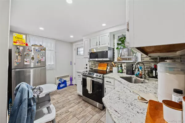 Yonkers, NY 10703,26 Portland PL