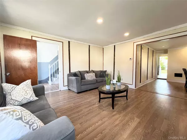 34 Smith ST, Poughkeepsie, NY 12601