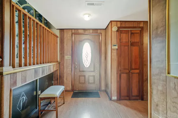 Deer Park, NY 11729,337 W 20th ST