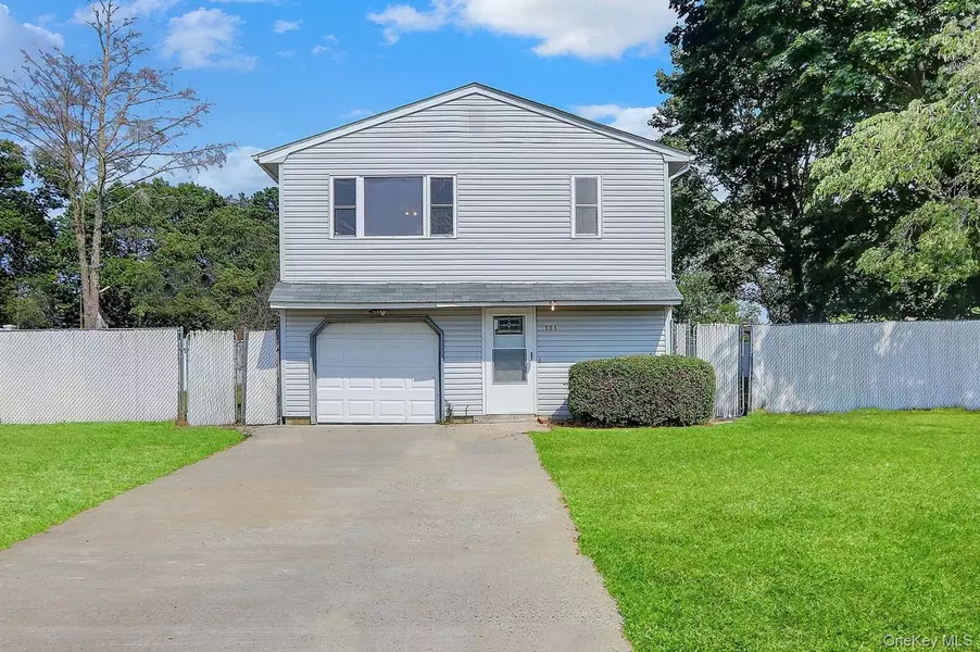 101 Miller AVE, Central Islip, NY 11722