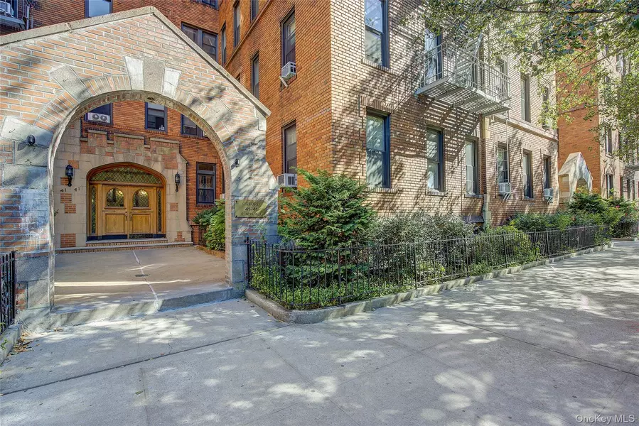 41-41 41 ST #1G, Sunnyside, NY 11104