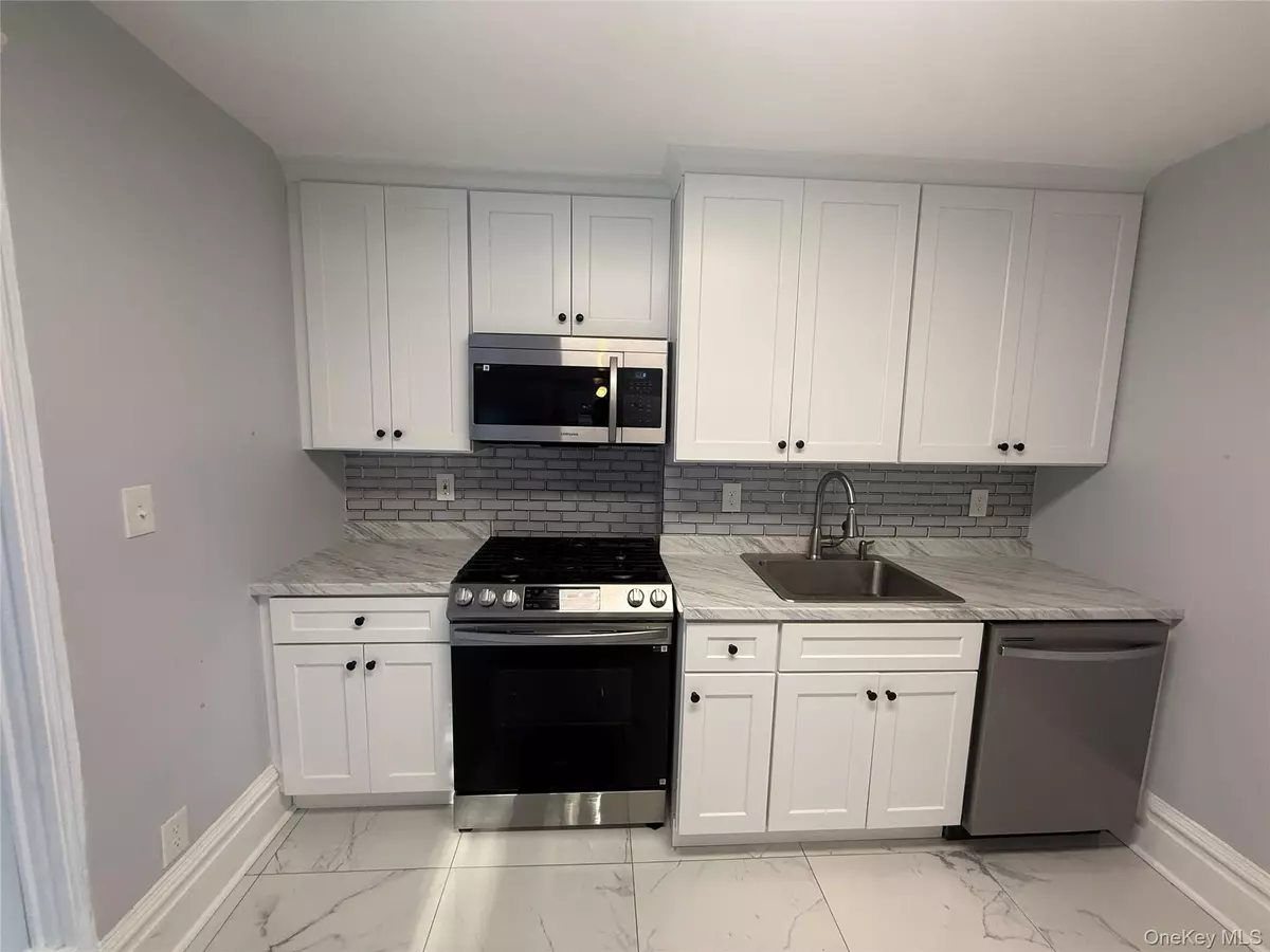 White Plains, NY 10605,18 Edgewood ST