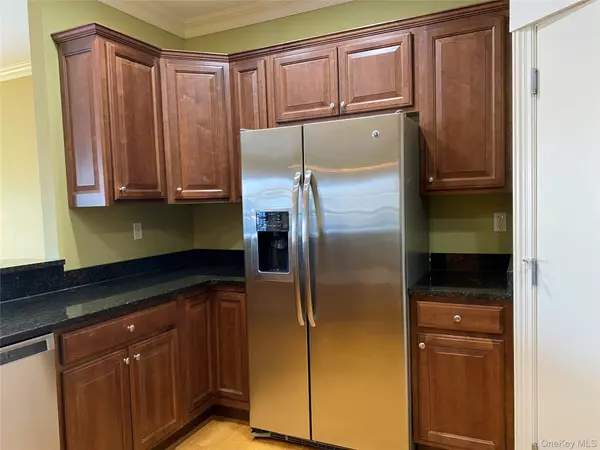 Copiague, NY 11726,16 Nicole CT