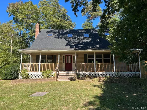 225 Rocky Point Landing RD, Rocky Point, NY 11778