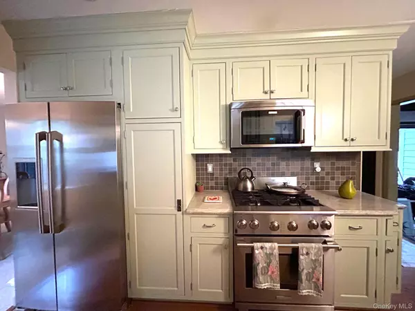 East Norwich, NY 11732,1 Richard PL