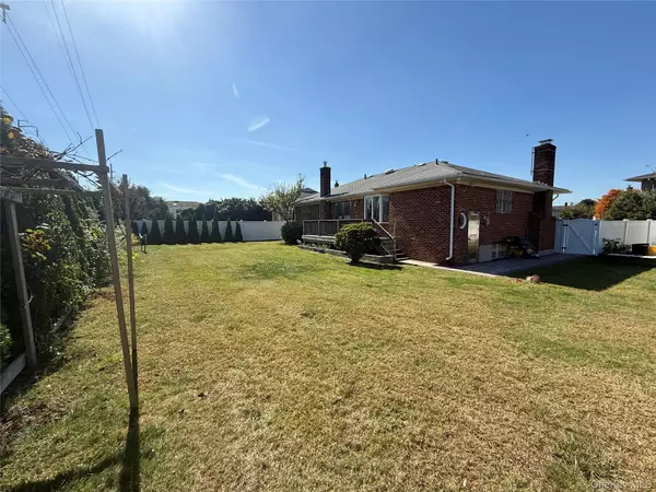 Hicksville, NY 11801,12 Hilton CT