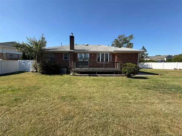 Hicksville, NY 11801,12 Hilton CT