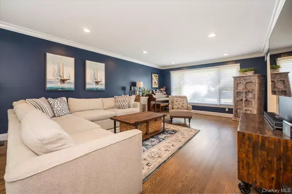 Muttontown, NY 11753,75 Karol PL