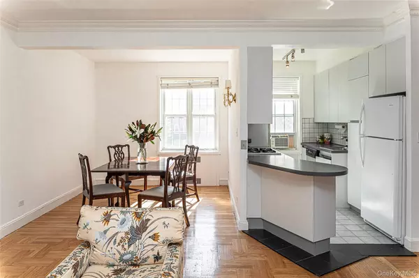 Bronxville, NY 10708,3 Midland GDNS #3K
